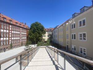 Schulhof Treppe 3